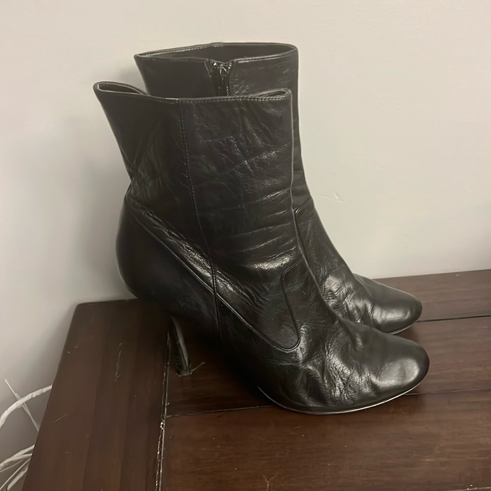 Nader booties